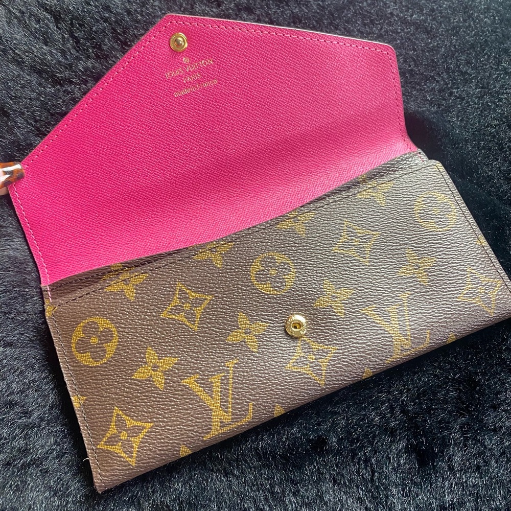 LOUIS VUITTON BROWN JOSEPHINE FUCHSIA MONOGRAM WALLET - Picture 2 of 7